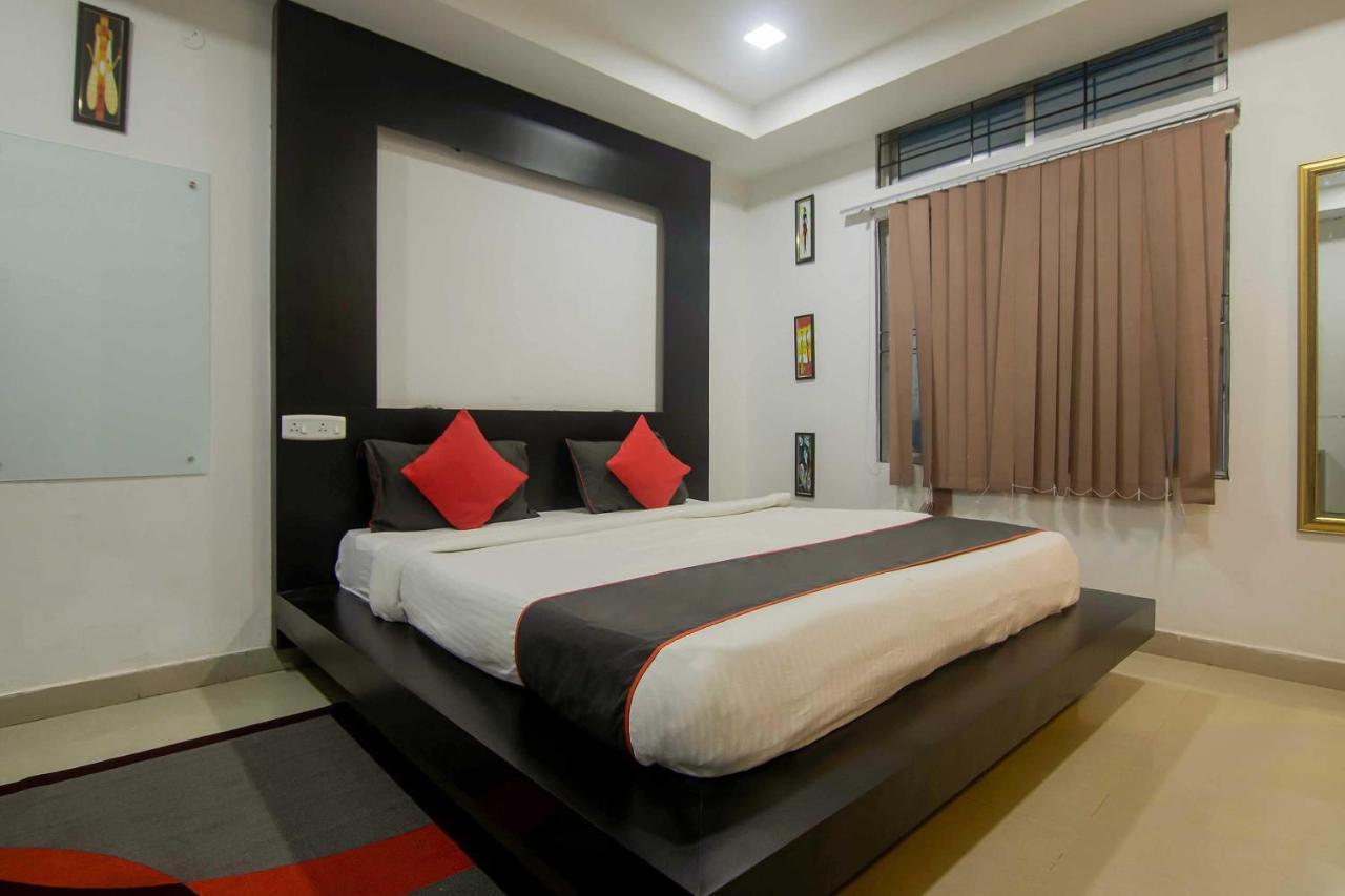 Collection O The Blu Bell Nizarapar Path Hotell Guwahati Exteriör bild