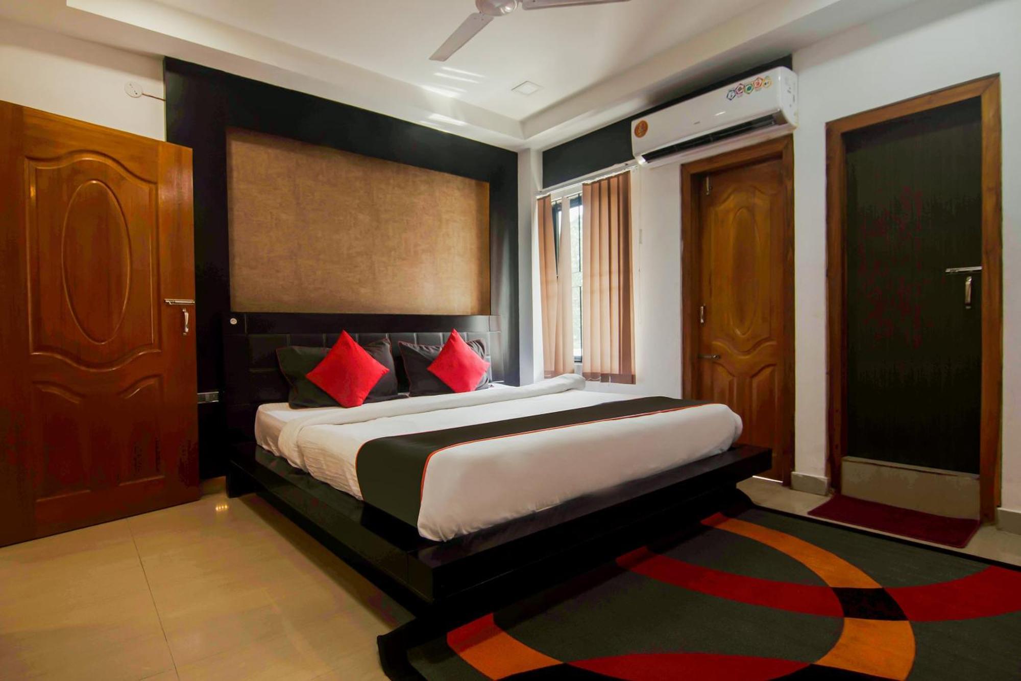 Collection O The Blu Bell Nizarapar Path Hotell Guwahati Exteriör bild