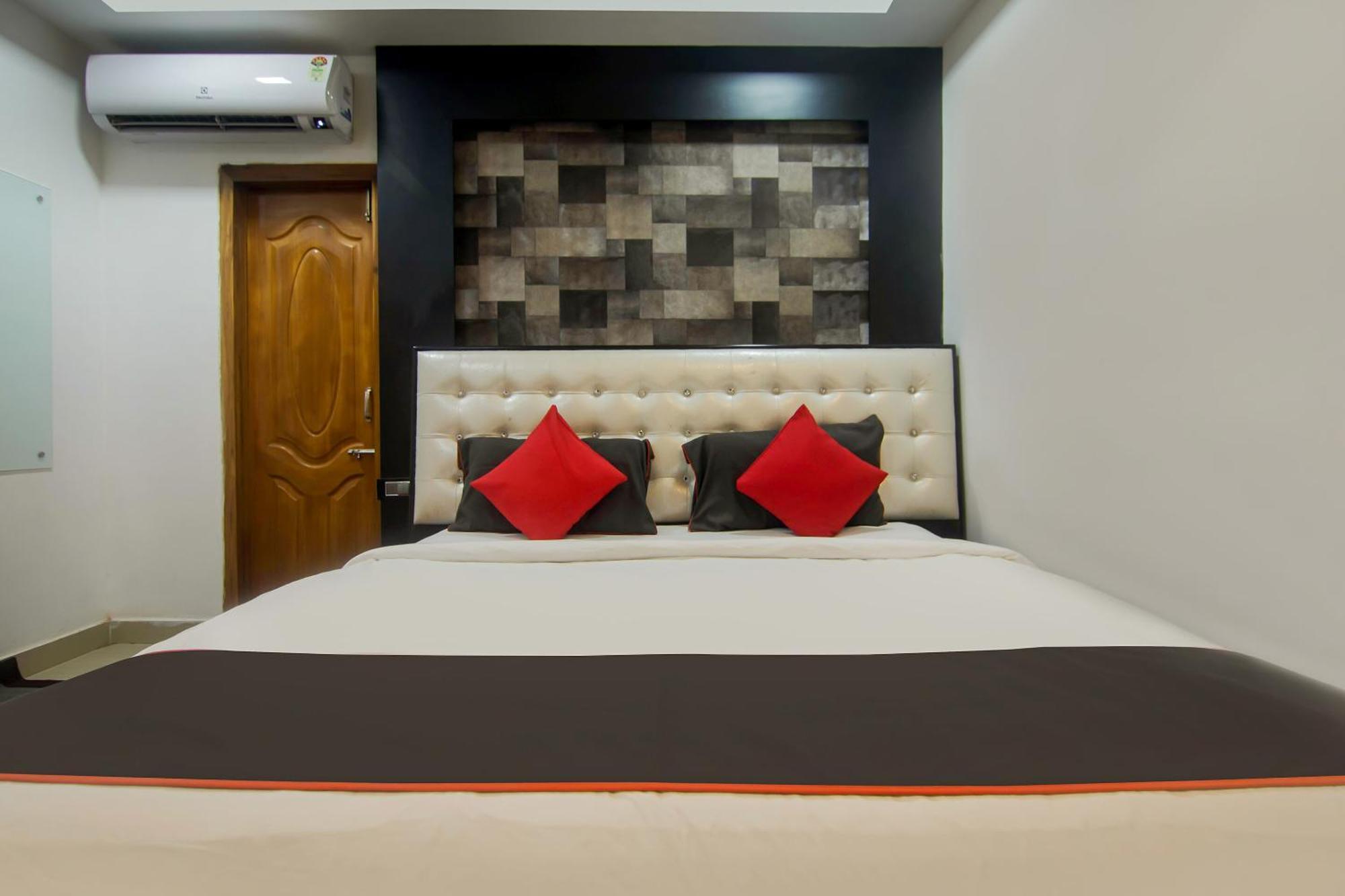 Collection O The Blu Bell Nizarapar Path Hotell Guwahati Exteriör bild