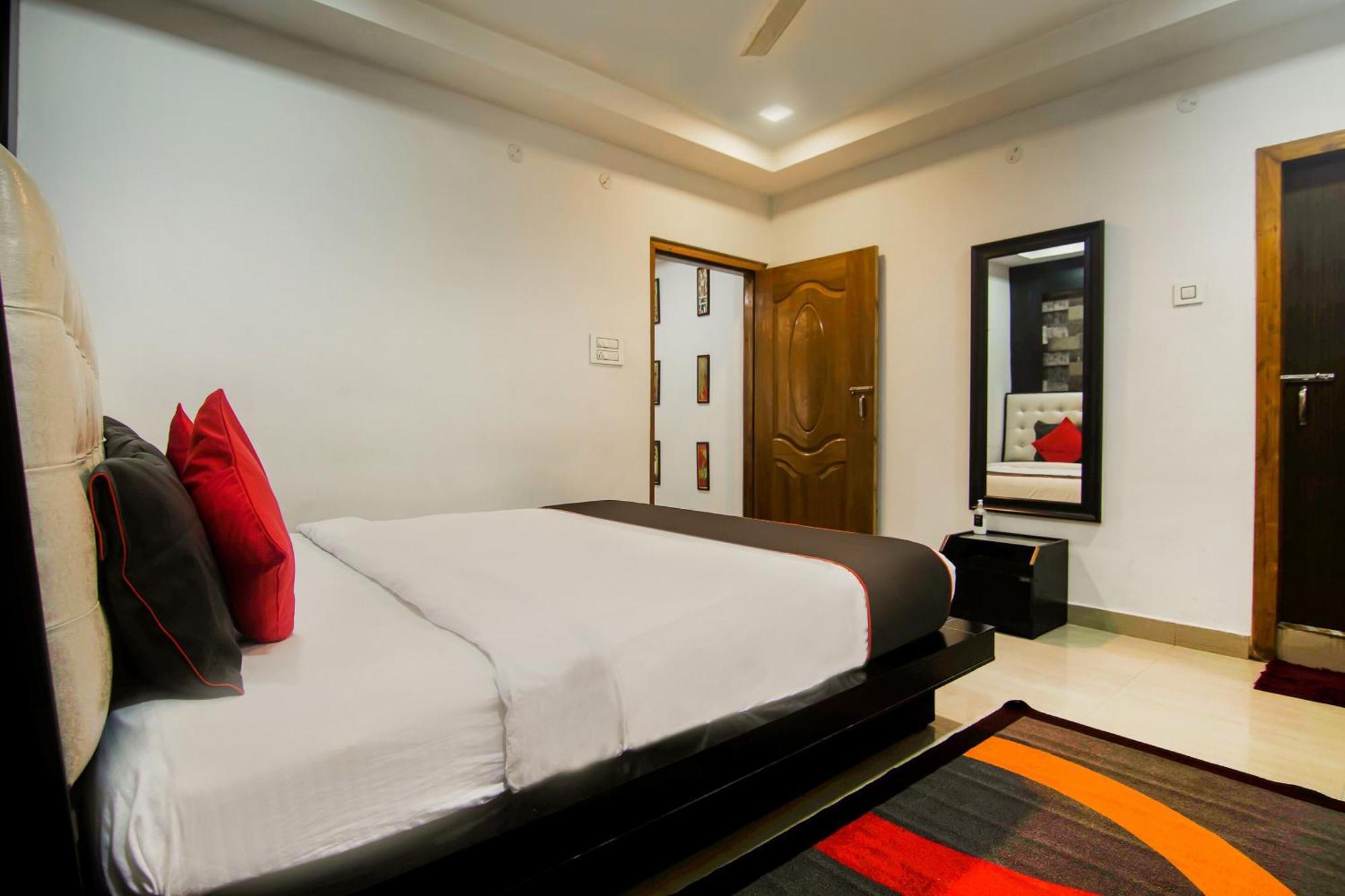 Collection O The Blu Bell Nizarapar Path Hotell Guwahati Exteriör bild
